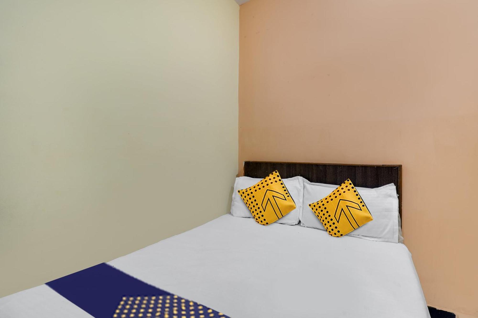 Spot On Hotel Sai Ashirwad Residency Hyderabad Bagian luar foto