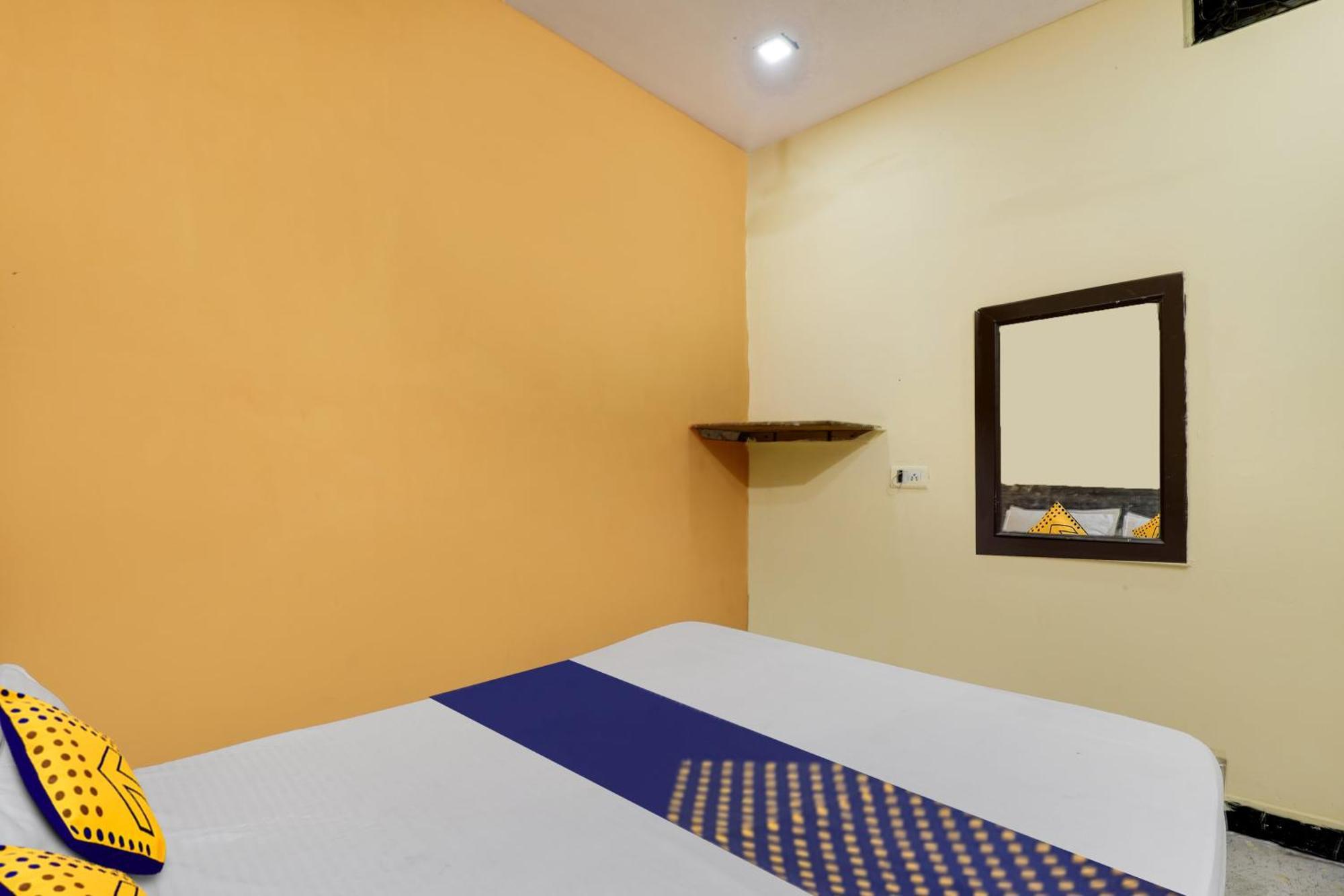 Spot On Hotel Sai Ashirwad Residency Hyderabad Bagian luar foto