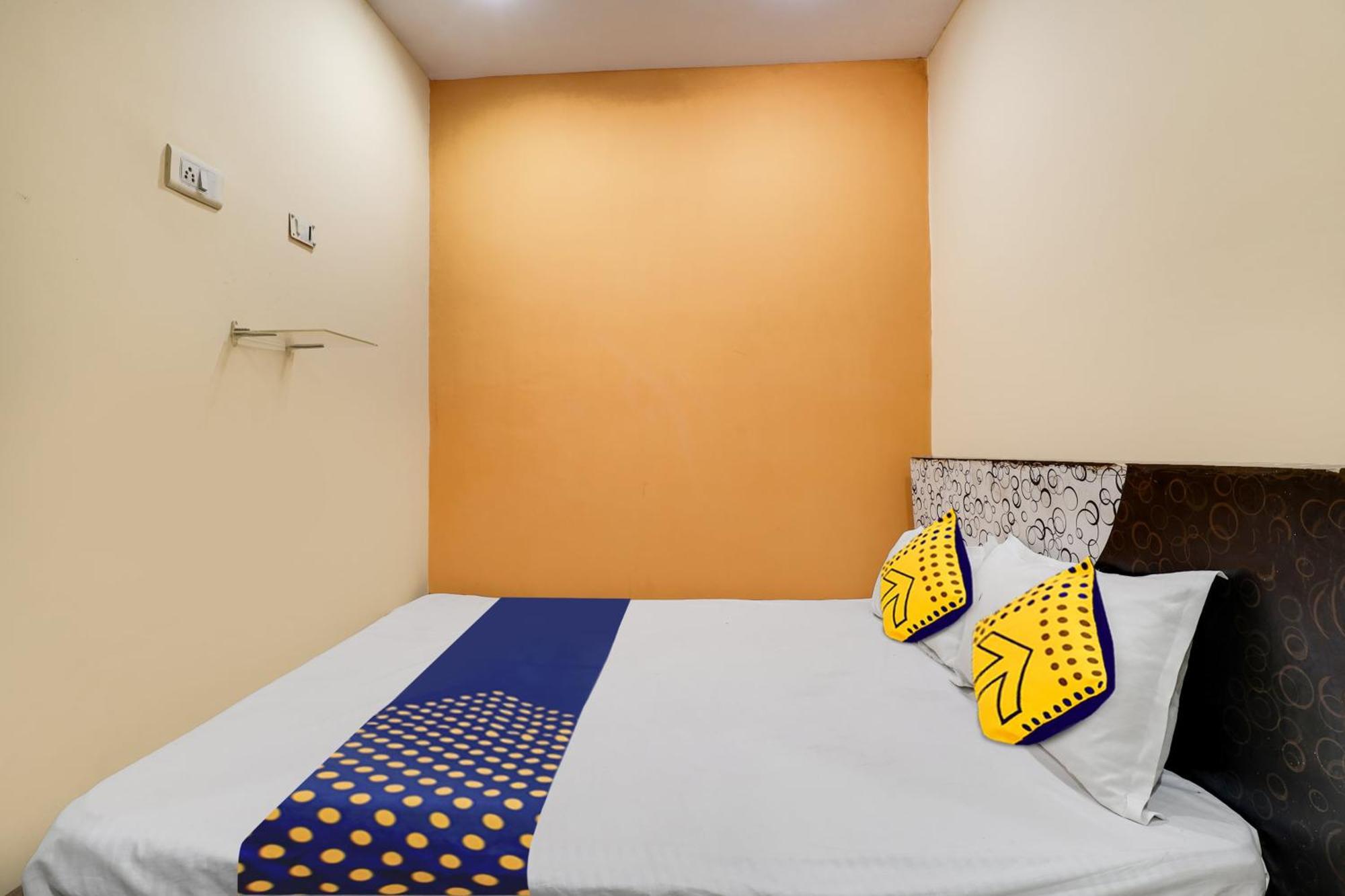 Spot On Hotel Sai Ashirwad Residency Hyderabad Bagian luar foto
